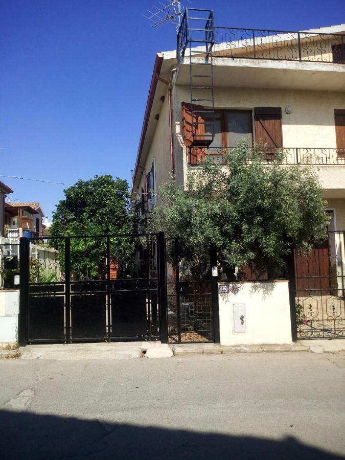 Casa Roberta Apartment Villa San Pietro Exterior photo